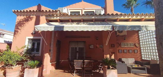 Chalet en Núcleo Urbano, Chiclana de la Frontera