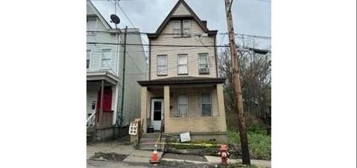 2827 Stayton St, Pittsburgh, PA 15212