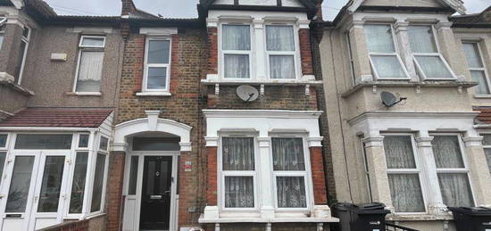 3 bed terraced house for sale