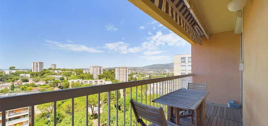 Coup de coeur - 70 m² - T3 avec vue dégagée - Avenue du Bousquetier 13012 Marseille