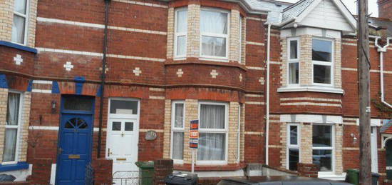 5 bedroom terraced house