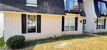 609 Monroe St Apt 3, Pacific, MO 63069