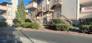 25163 Copa Del Oro Dr #204, Hayward, CA 94545