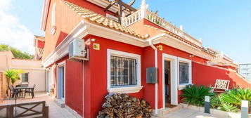 Casa adosada en venta en Ebro, Los Almendros