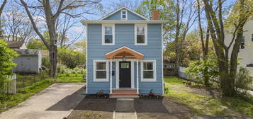 19 Oakdale St, Milford, CT 06460