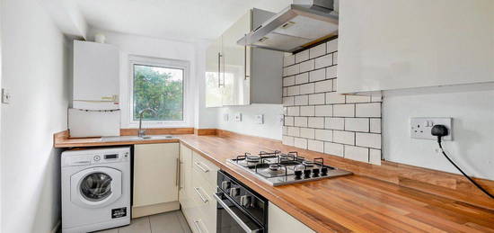 Flat to rent in Wood Vale, Forest Hill, London SE23