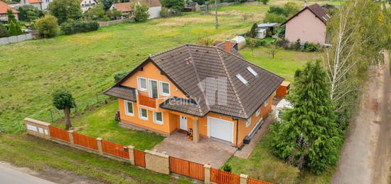 Rodinný dům, 208 m² + 1117 m² pozemek, Sokolská, Tišice