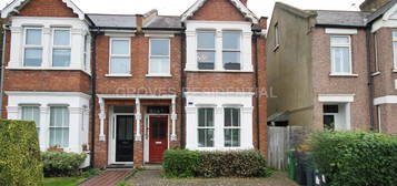 Flat for sale in Elm Road, New Malden KT3