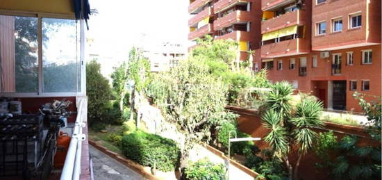 Piso en venta en Lloreda, Lloreda