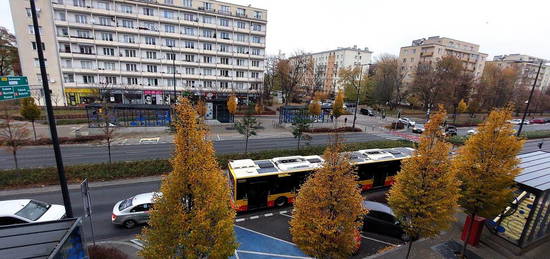 Klimatyczny, zadbany apartament przy stacji metra Młynów