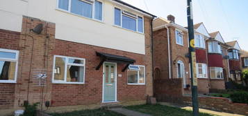 2 bed maisonette to rent