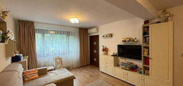 Apartament 3 camere de vanzare, decomandat, 77 mp,in zona Rond Era, Cod 156088