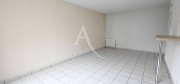 Appartement  à louer, 2 pièces, 1 chambre, 57 m²