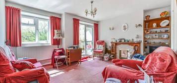 3 bedroom flat for sale