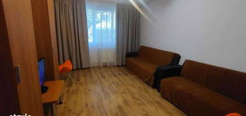 Inchiriez apartament