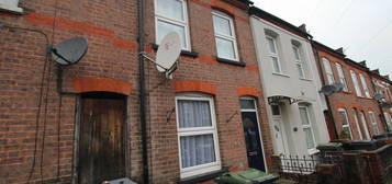 Terraced house to rent in Butlin Road, Luton LU1