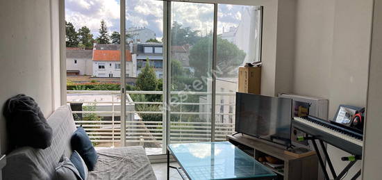 Nantes Tortière - Studio lumineux avec balcon