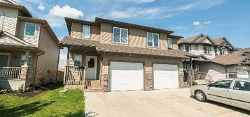 15728 95th St NW #1A, Edmonton, AB T5Z 0G1
