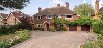 5 bed detached house for sale