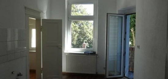 3-ZIMMER-WOHNUNG ++ BALKON ++ RENOVIERT