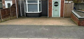 3 bedroom end of terrace house