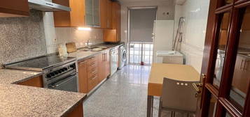 Arrendamento de Apartamento T3  na avenida João Paulo II, 12