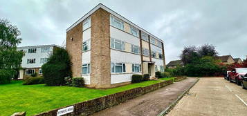 Flat to rent in Sackville Crescent, Harold Wood, Romford RM3