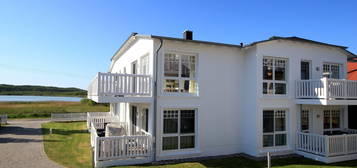 Idyllisch gelegene 2 Zi.-Wohnung mit Kamin und Blick auf den Schmachter See im Ostseebad Binz - by Rujana