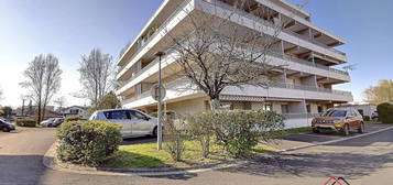 Magnifique studio avec grande terrasse et parking !