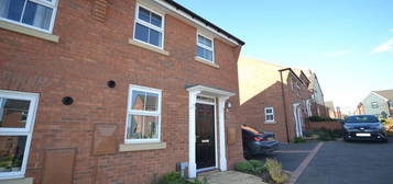 2 bedroom semi-detached house to rent