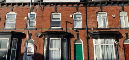 4 bedroom terraced house