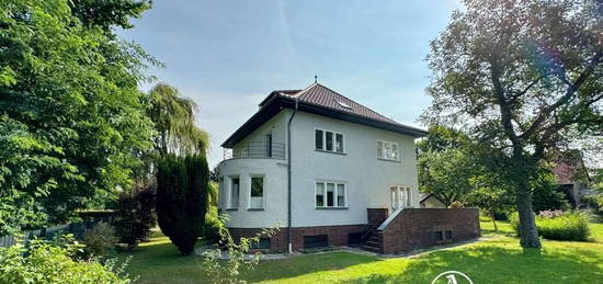 Willkommen zu Hause: Idyllische 3-Zimmer-Wohnung mit Balkon und Garten in Teltow-Seehof