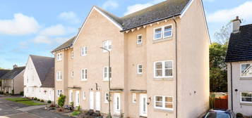 4 bed town house for sale