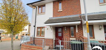 End terrace house to rent in Ferguson Avenue, Gravesend, Kent DA12