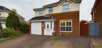 4 bed detached house for sale