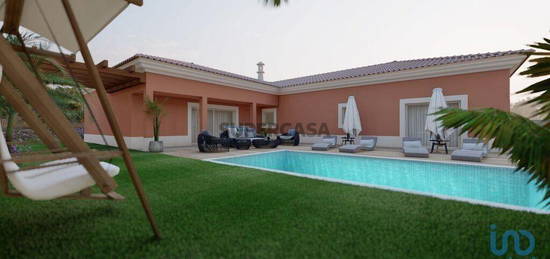 Casa / Villa T4 em Alcantarilha e Pêra de 208,00 m²