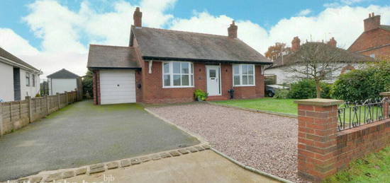 2 bedroom detached bungalow for sale