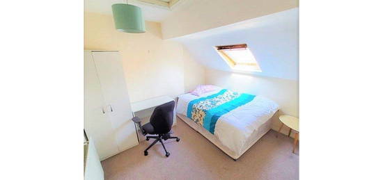 Room to rent in Salford, Salford M7