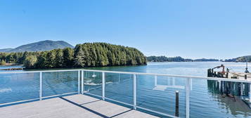2015 Bay St, Ucluelet, BC V0R 3A0