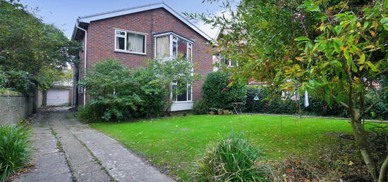 Flat to rent in Beccles Road, Worthing BN11