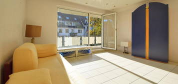 Helle 2 Zi-Wohnung am Media-Park mit Sonnenbalkon und PKW Stellplatz.