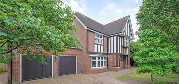 5 bed detached house for sale