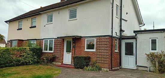 3 bedroom semi-detached house to rent