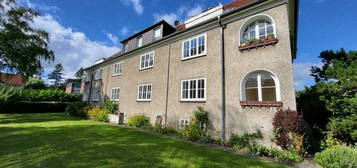 Nähe Stadtpark: Schöne 3,5-Zimmer-Wohnung mit Loggia in zentraler Lage in 23568 Lübeck-St.Gertrud