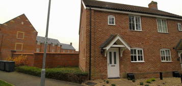 3 bedroom semi-detached house to rent