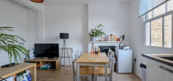 2 bed flat to rent