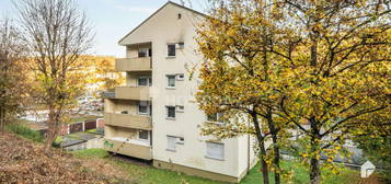 Geräumige 4-Zimmer-Wohnung mit Balkon & Loggia im gepflegtem Mehrfamilienhaus