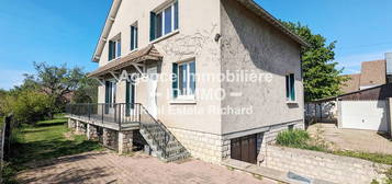 Vente maison 5 pièces 145 m²