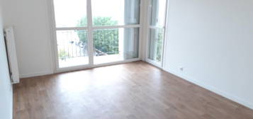 Appartement  à louer, 3 pièces, 2 chambres, 63 m²