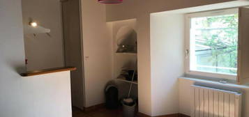 Studio 1 pièce 30 m²